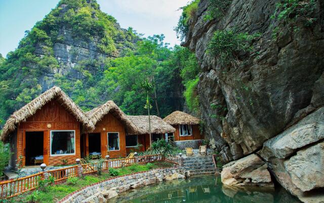 Trang An Mountain House