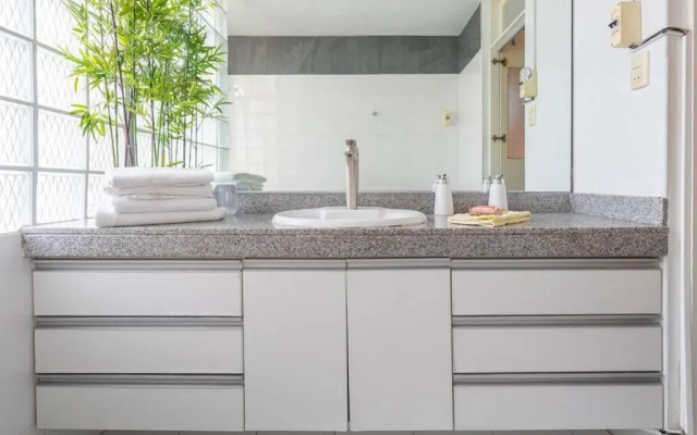 Balconcito Peruano& Ciudad real 302 & 2 bedroom