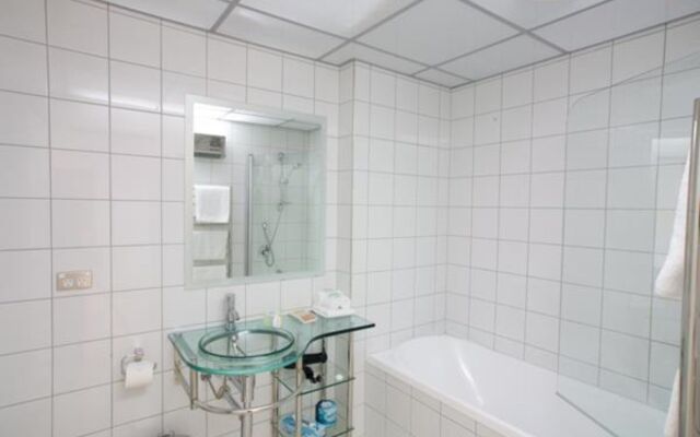70 Tory Apartment Hotel