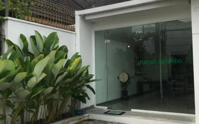 Rumah Colombo by RedDoorz