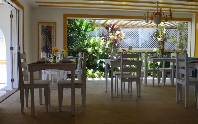 Villa Raphael