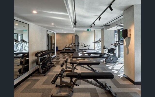 STAY&CO Serviced Apartments Docklands Drive