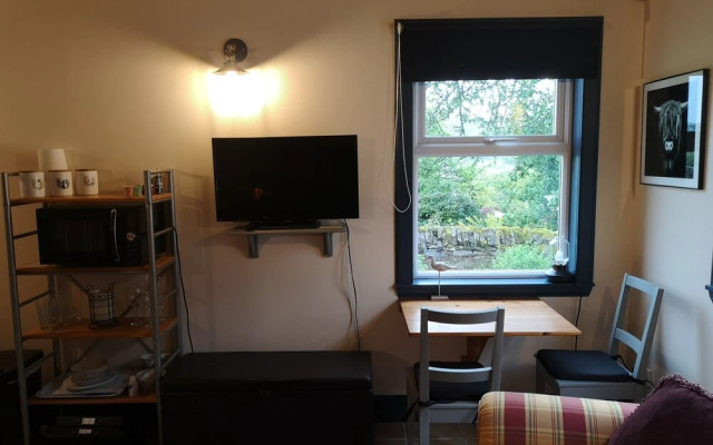 Claymires Bothy Cottage Nr Loch Lomond & Stirling