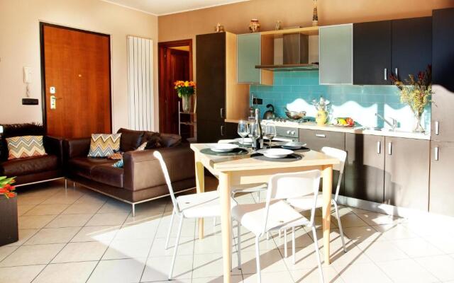 Argegno Modern Apartment