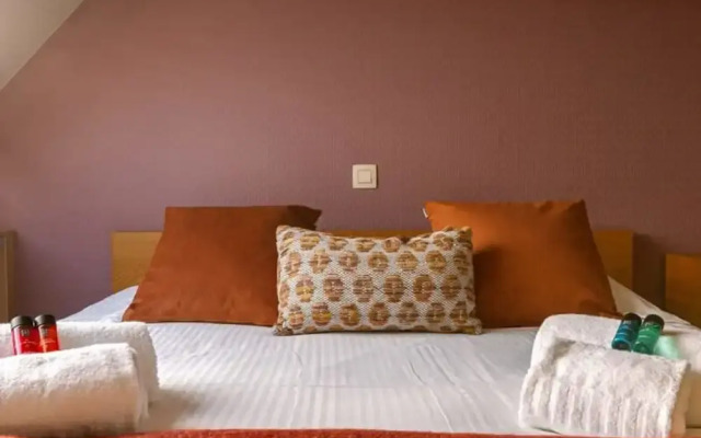 Superb Duplex Within Walking Distance of the sea