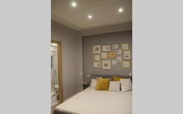 Beautiful studio right in the center