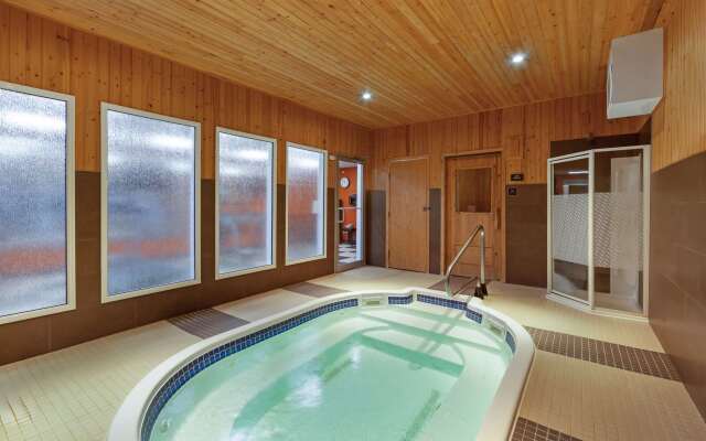 Best Western Plus Peace River Hotel & Suites