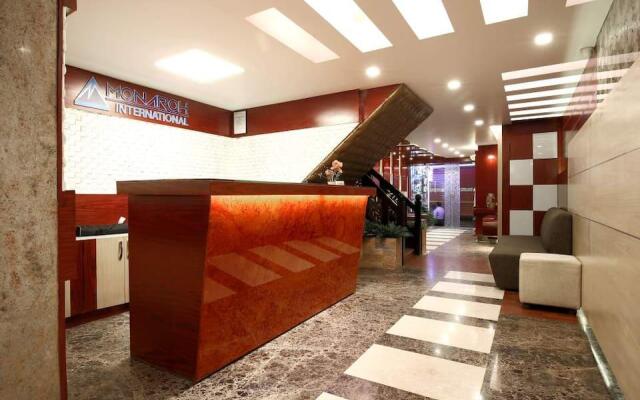 Hotel Monarch International