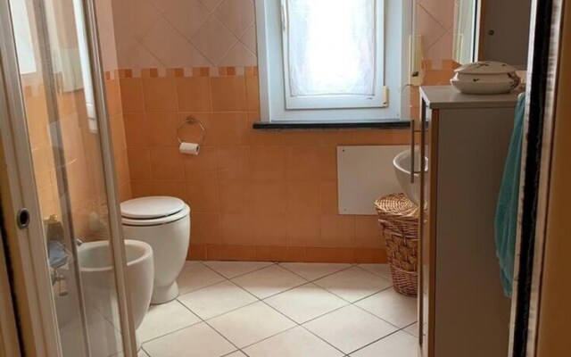 Inviting 2-bed Apartment in Parma Free Parking