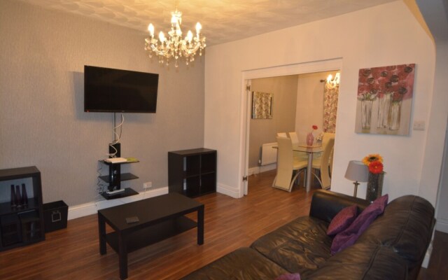 65 Tynedale Avenue - Holiday Home