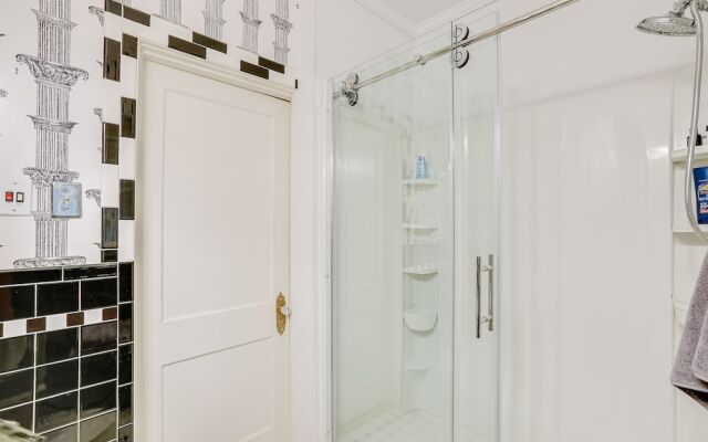 Quaint Jefferson Duplex: Walk to Downtown