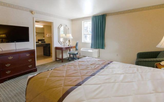 Travelodge by Wyndham Lynchburg