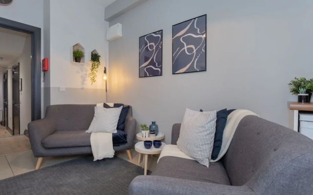 Central Belfast Apartments: 7 Camden Street