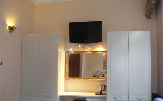 Mermaid Suite Hotel