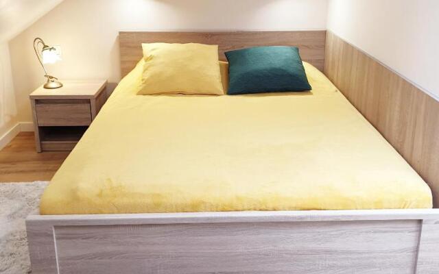 Apartament Ceglany - centrum, prywatne miejsce parkingowe
