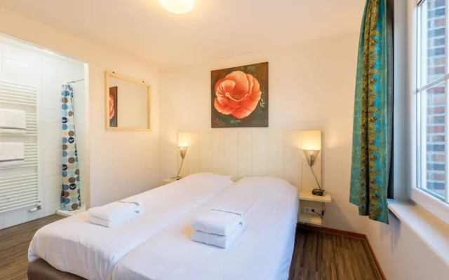 Luxurious Detached Villa With 3 Bathrooms, in De Maasduinen