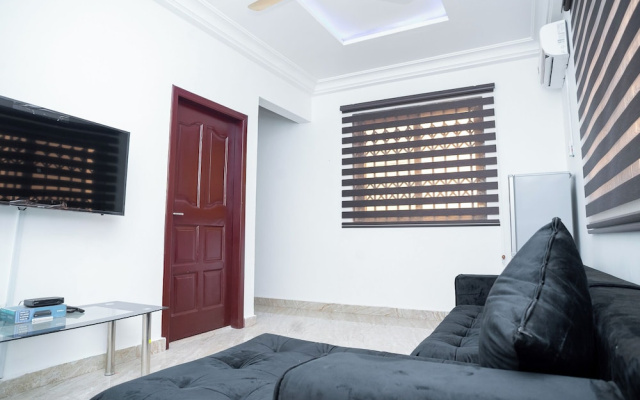 Cute & Comfy Condo  Close to Highway