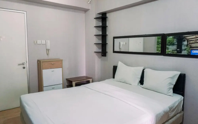 Warm And Cozy Stay Studio Green Bay Pluit Apartment