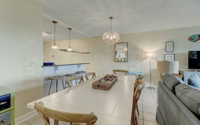 108 Amelia by the Sea
