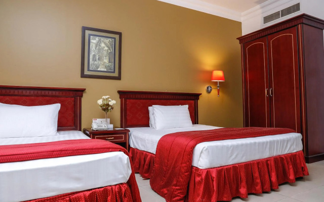 Taj Plaza Hotel