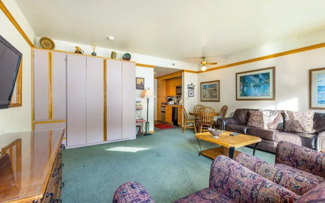 2797 Slopeside Condo