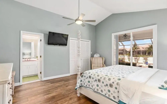 Magnolia Private Home #59999 3 Bedrooms 2 Bathrooms Home by Redawning