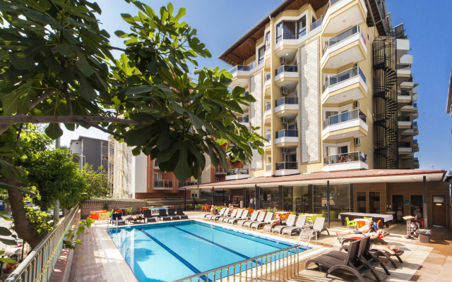 Kleopatra Ada Beach Hotel