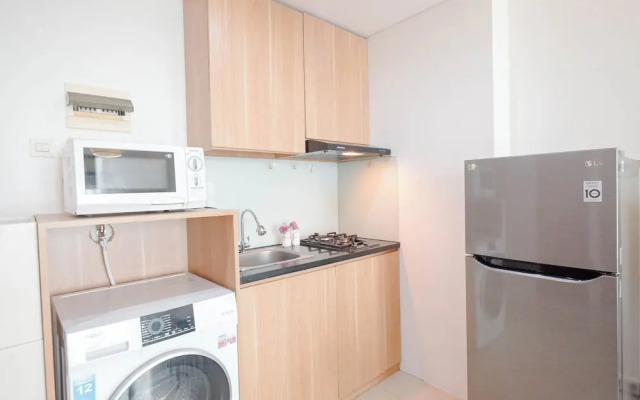 Good Location 2Br Apartment At Woodland Park Residence