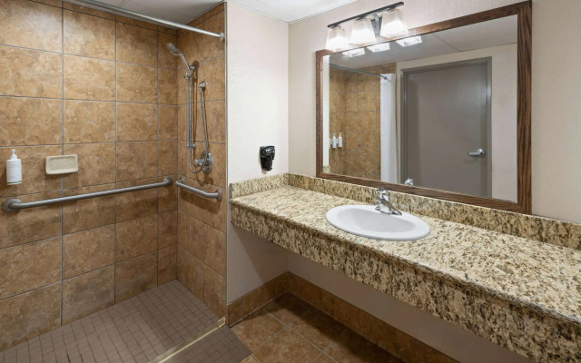 Days Inn & Suites by Wyndham Bozeman