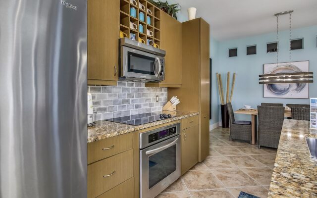 Diamond Beach 614 - A Shore Thing