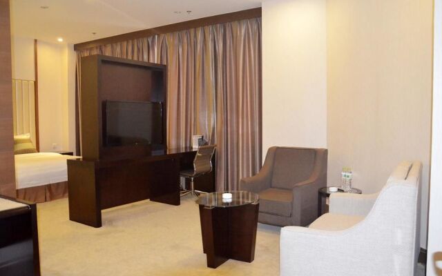 Phoenix Jinghua Hotel