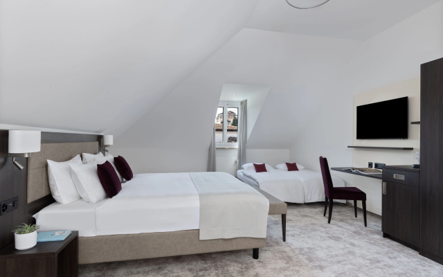 Grand Hotel Europe – Guest Rooms – Lucerne