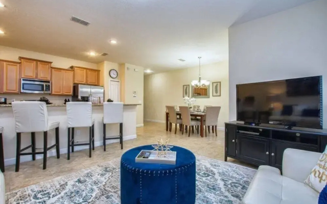 8926mp - Paradise Palms