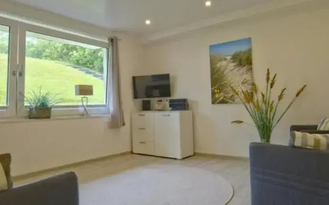 Iris 8 - Ruhige Souterrain-Wohnung in der Friesenstraße