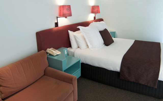 SureStay Hotel by Best Western The Clarence on Melville