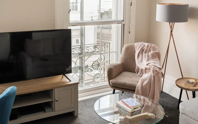 Stunning 2 Bed in Centre of Cheltenham