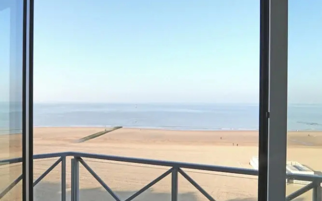 Apartment in Het Zoute Near the Beach