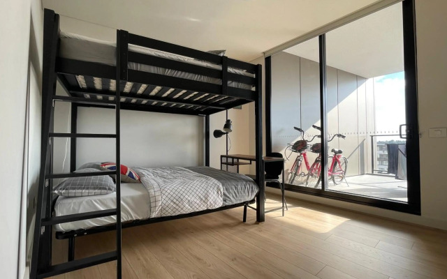 Wentworth Point Oversized balcony view apartment