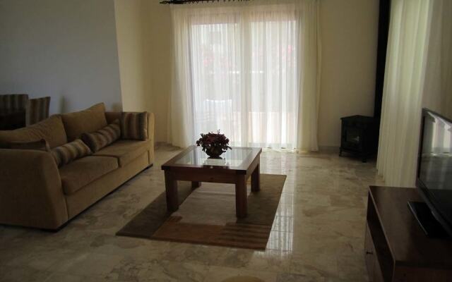 Villa Morlais by Amy Villas