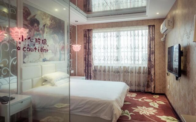 Deqing Milan Fashion Hotel