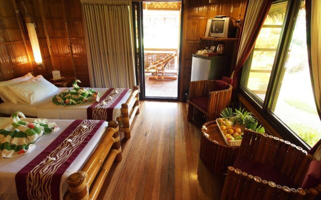 Pura Vida Beach & Dive Resort