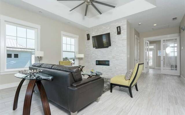 Hawks Cove - Six Bedroom Home