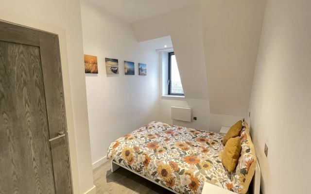 Stunning 1-bed Deluxe Apartment in Slough