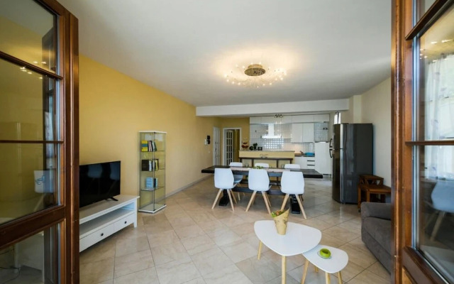 Giulia Apartment With Lake View in Verbania