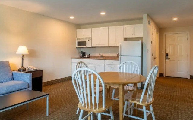 Ogunquit Hotel & Suites