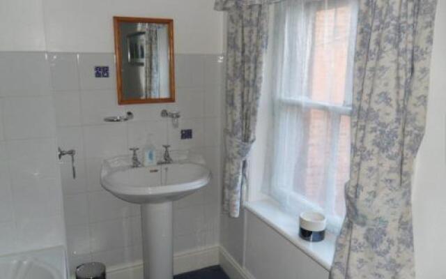 Big Sky Guest House- ROOM ONLY