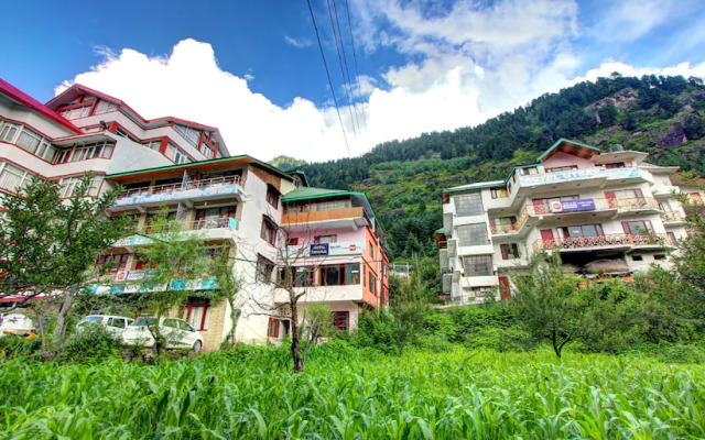Hotel Trishul Manali