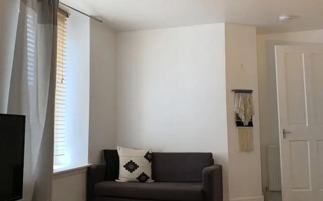 Charming 5-bed Apartment in Edinburgh