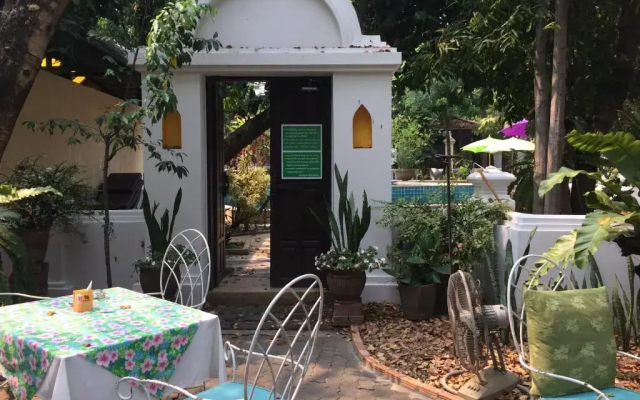 Changpuak Hotel