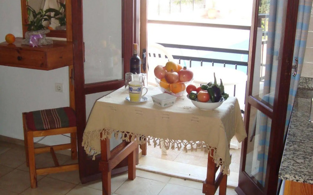 Arkadi Apartments